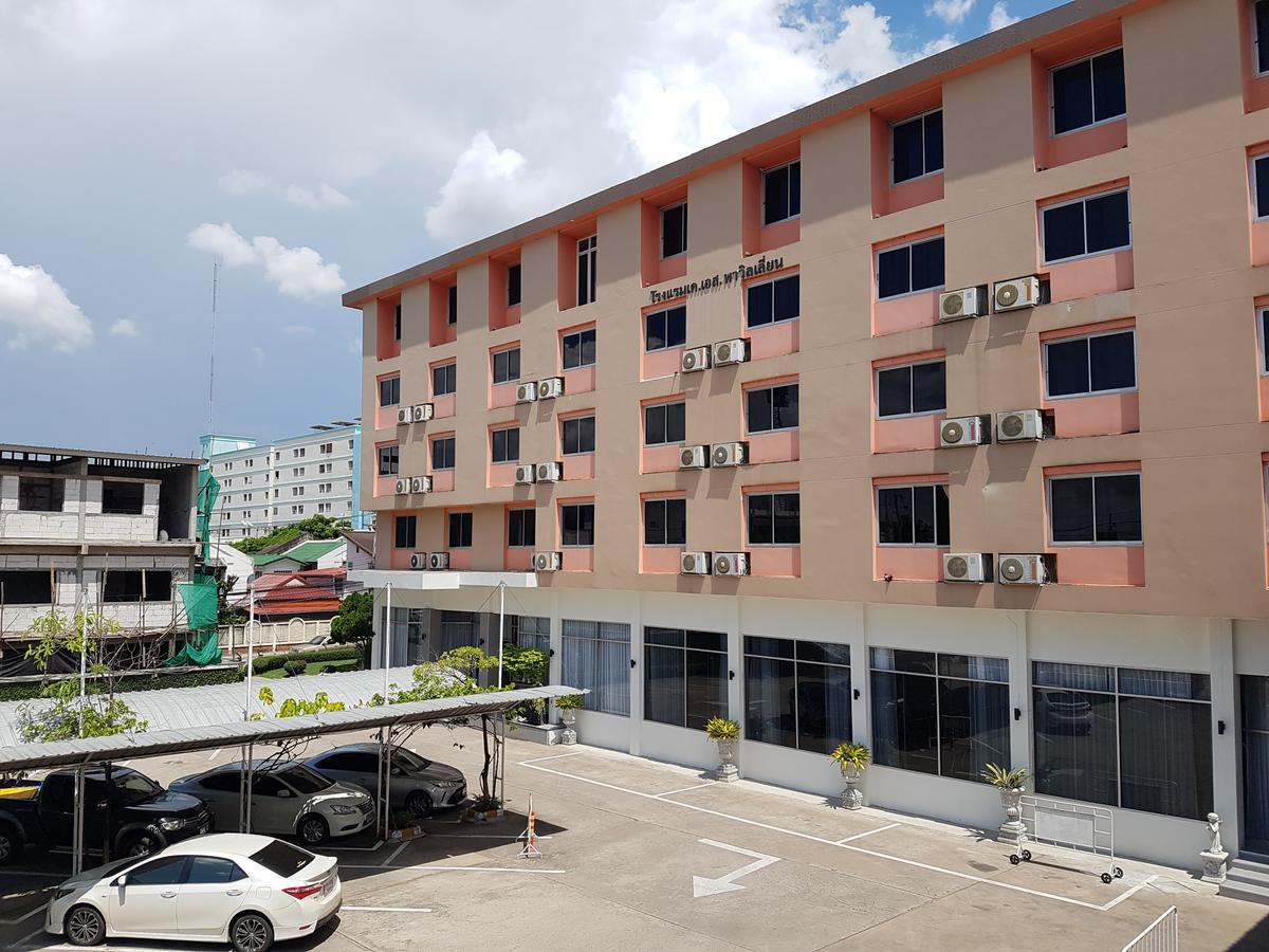 K.S.Pavilion Hotel Nakhonratchasima Buitenkant foto