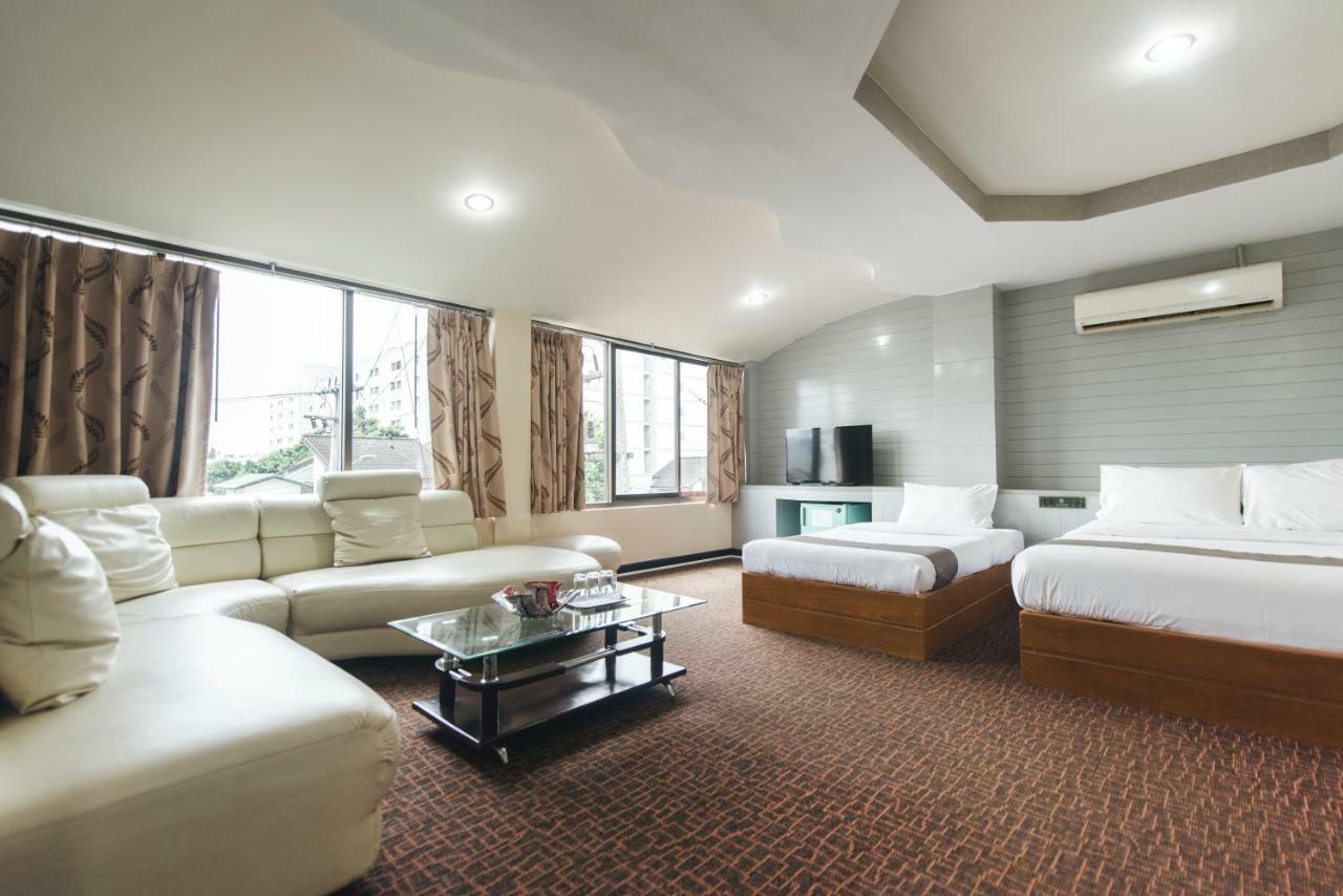 K.S.Pavilion Hotel Nakhonratchasima Buitenkant foto
