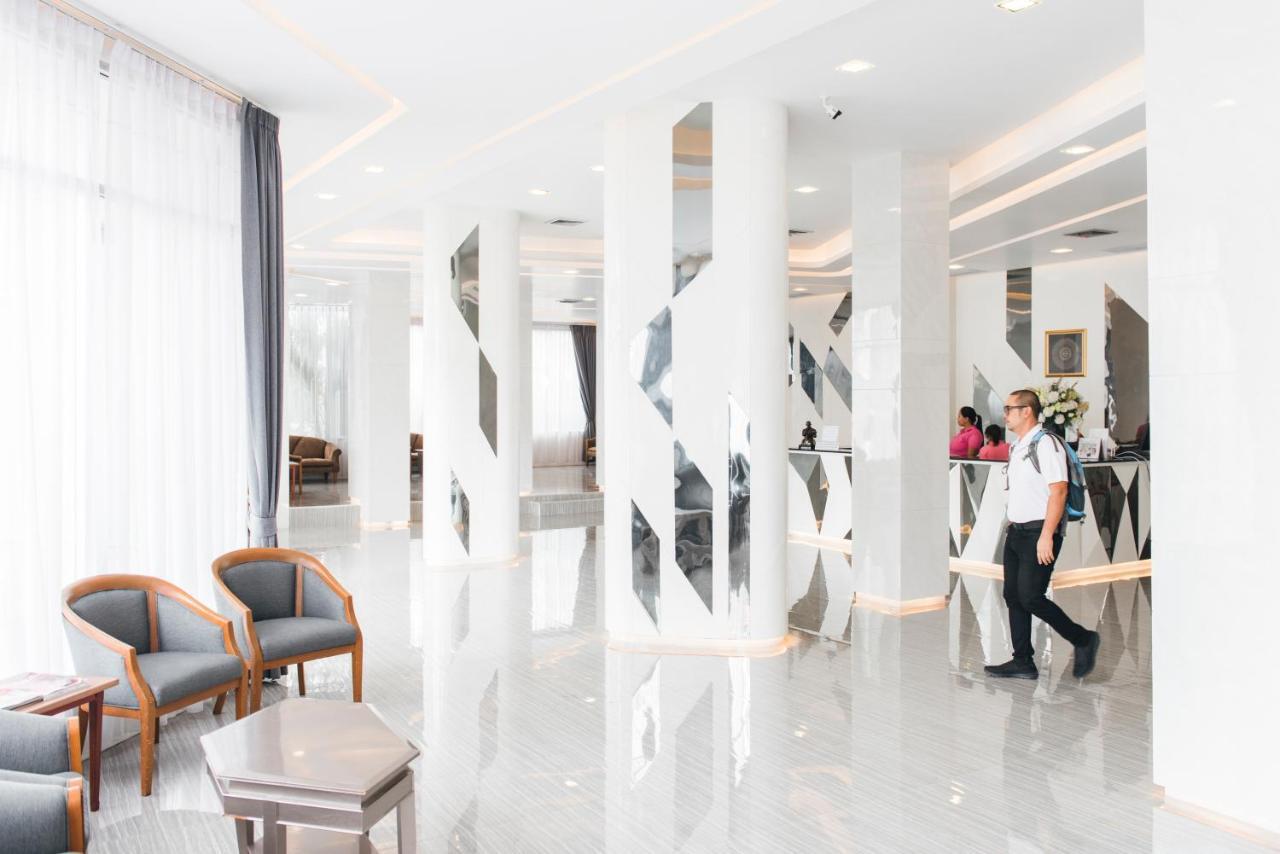 K.S.Pavilion Hotel Nakhonratchasima Buitenkant foto