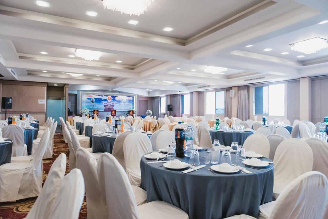K.S.Pavilion Hotel Nakhonratchasima Buitenkant foto