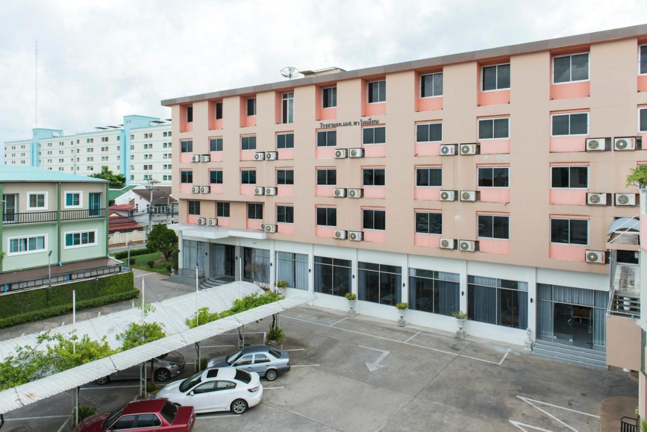 K.S.Pavilion Hotel Nakhonratchasima Buitenkant foto