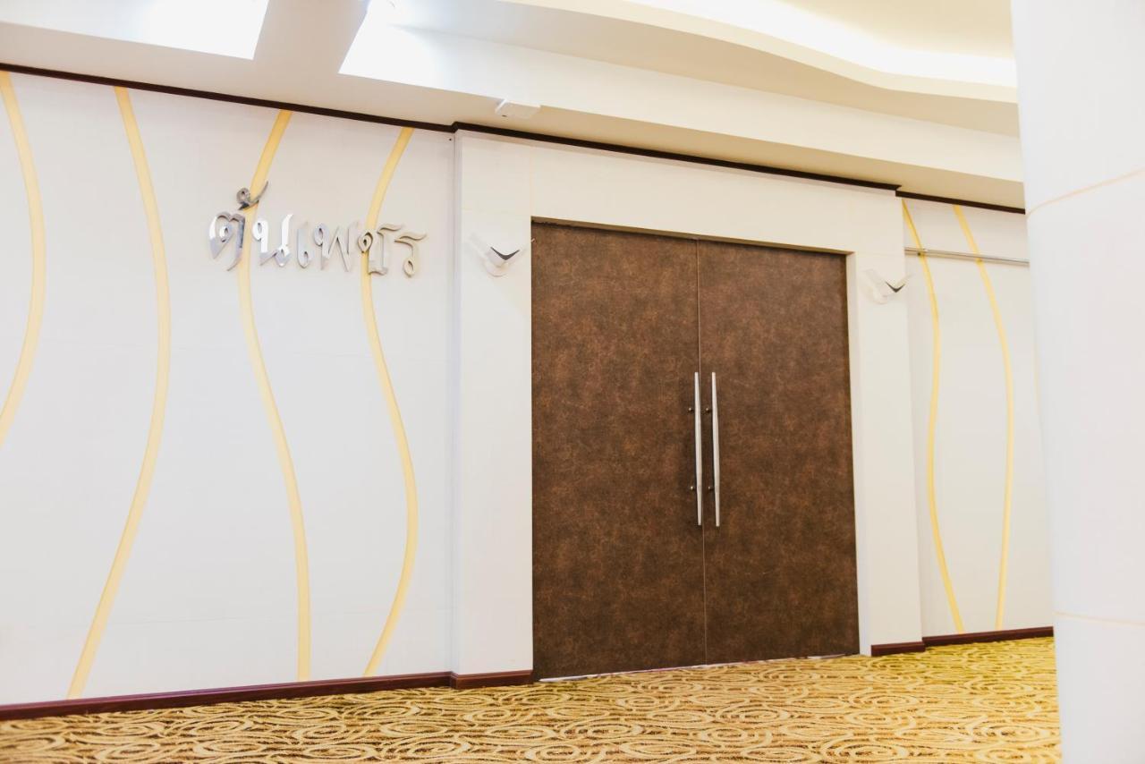 K.S.Pavilion Hotel Nakhonratchasima Buitenkant foto