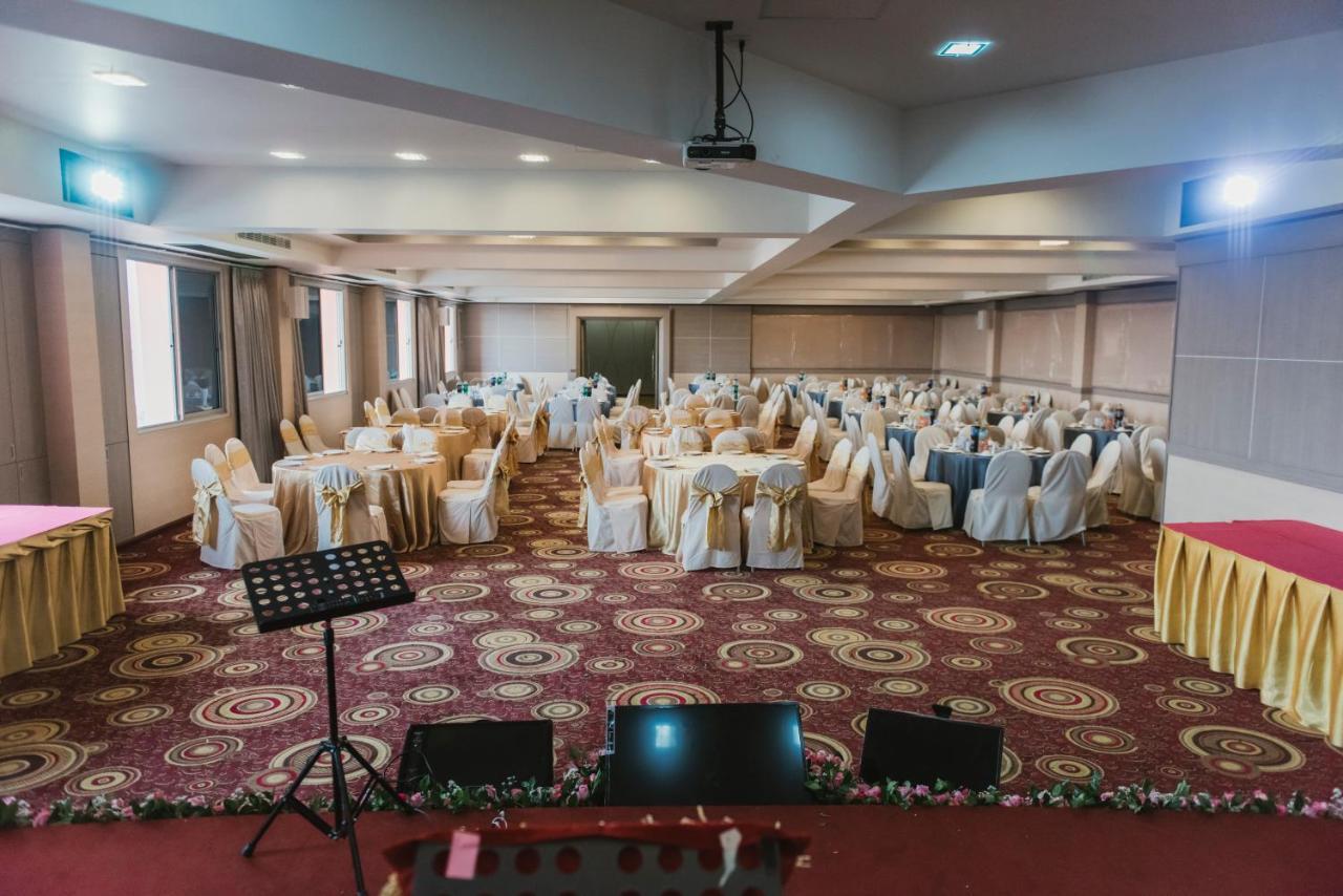 K.S.Pavilion Hotel Nakhonratchasima Buitenkant foto